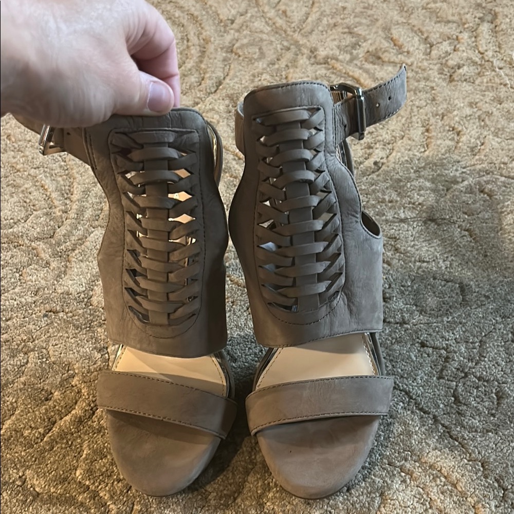 Women's Taupe Sandals